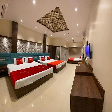 Hotel Blossom Inn Amritsar Exteriör bild