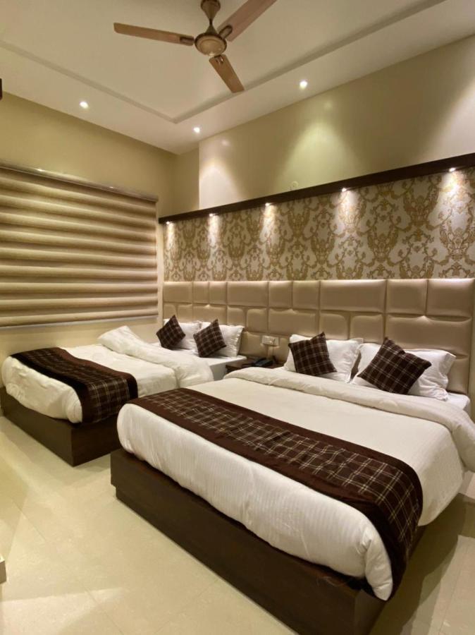 Hotel Blossom Inn Amritsar Exteriör bild
