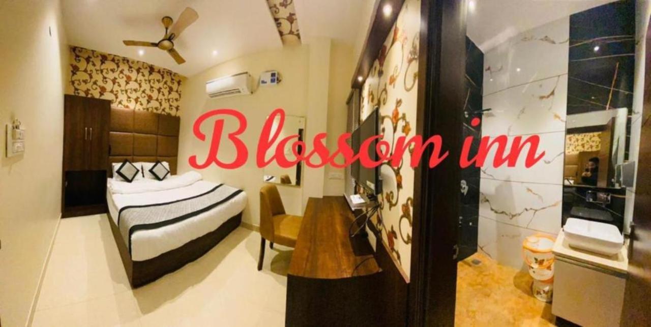Hotel Blossom Inn Amritsar Exteriör bild